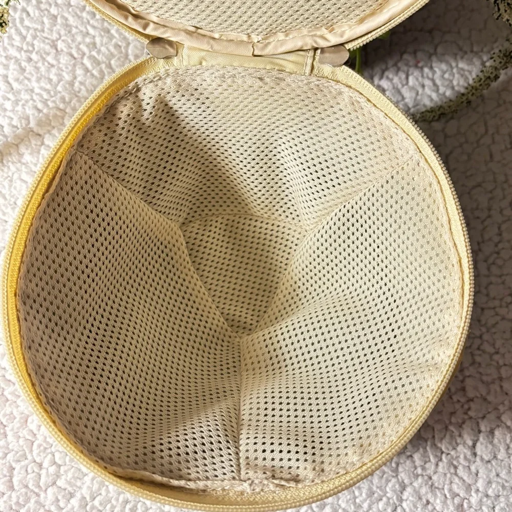 Elegant Cream Women's Bag